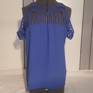Nicole Miller blue cold shoulder blouse
